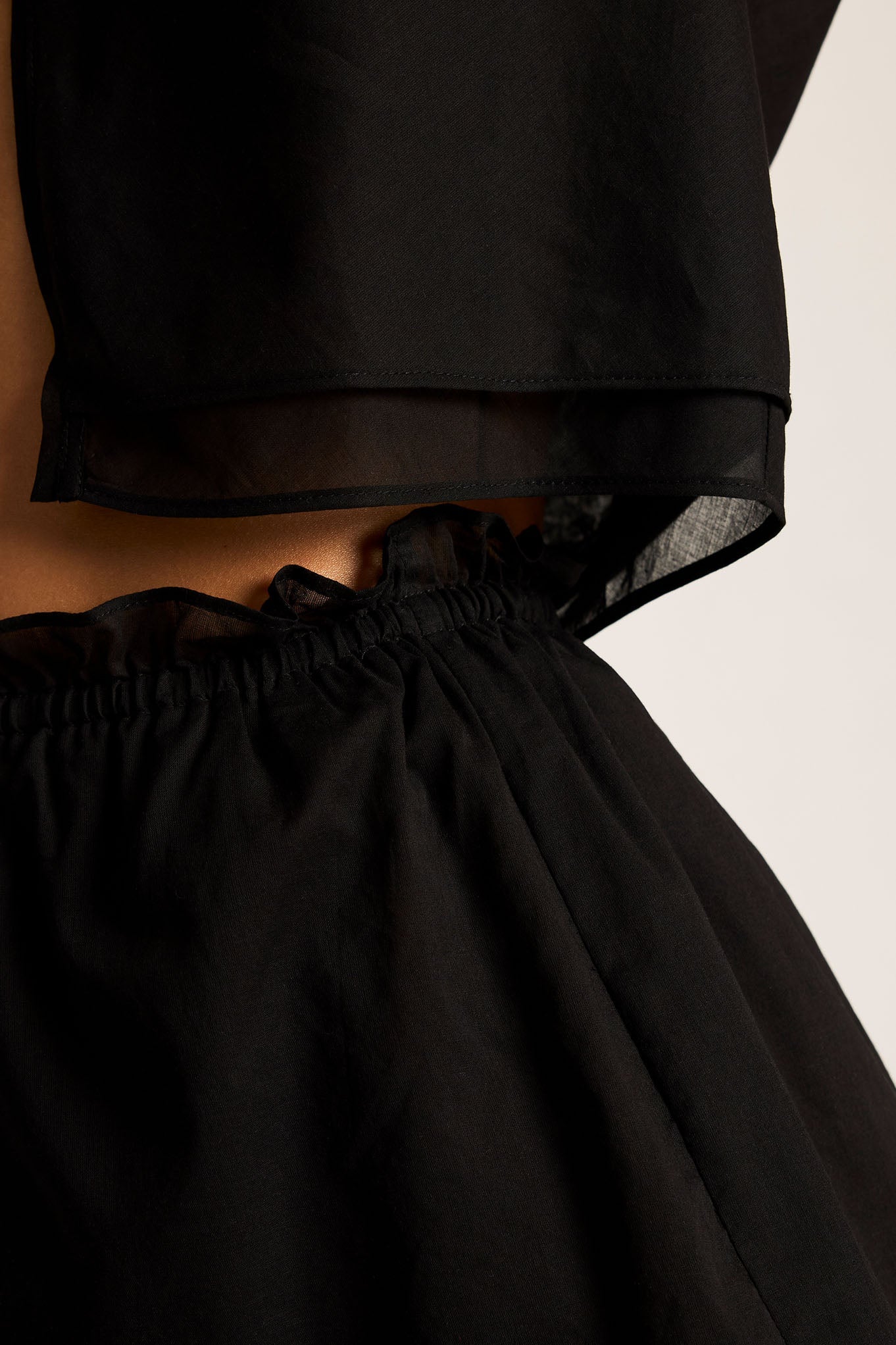 Island Play Top in Black