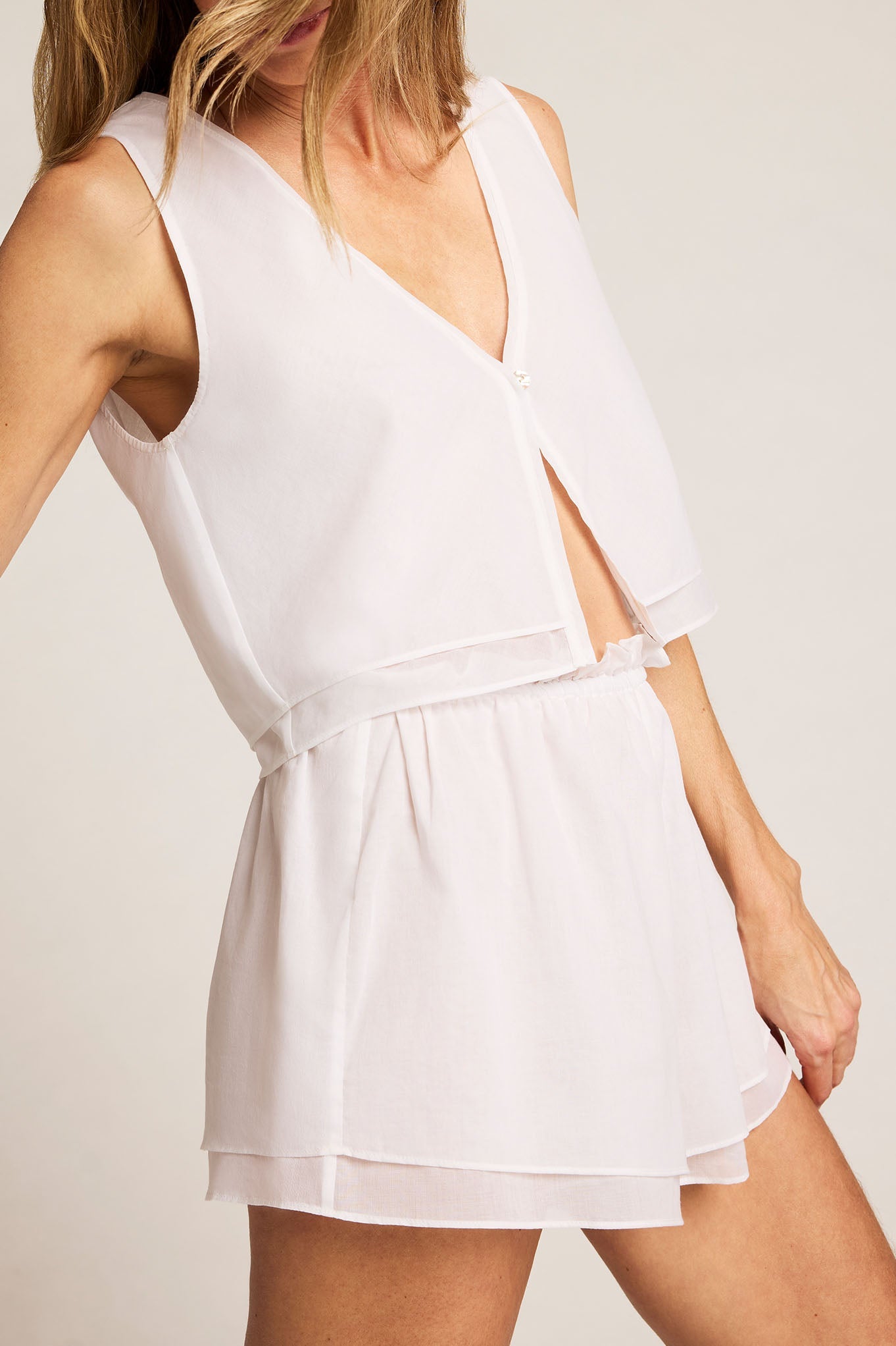 Island Play Short in White